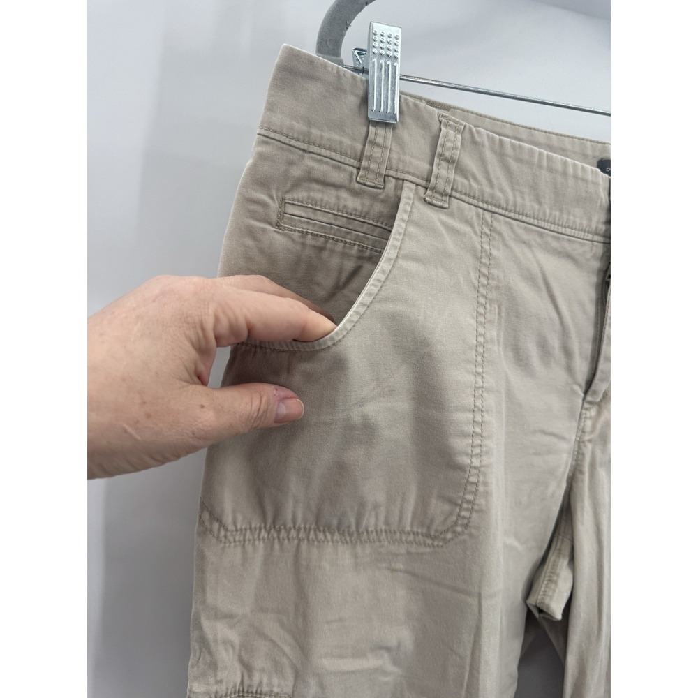 Womens Dockers Midrise Curvy Capris Cargo Pants 12 Khakis Utility Hiking Beachy - Picture 4 of 14